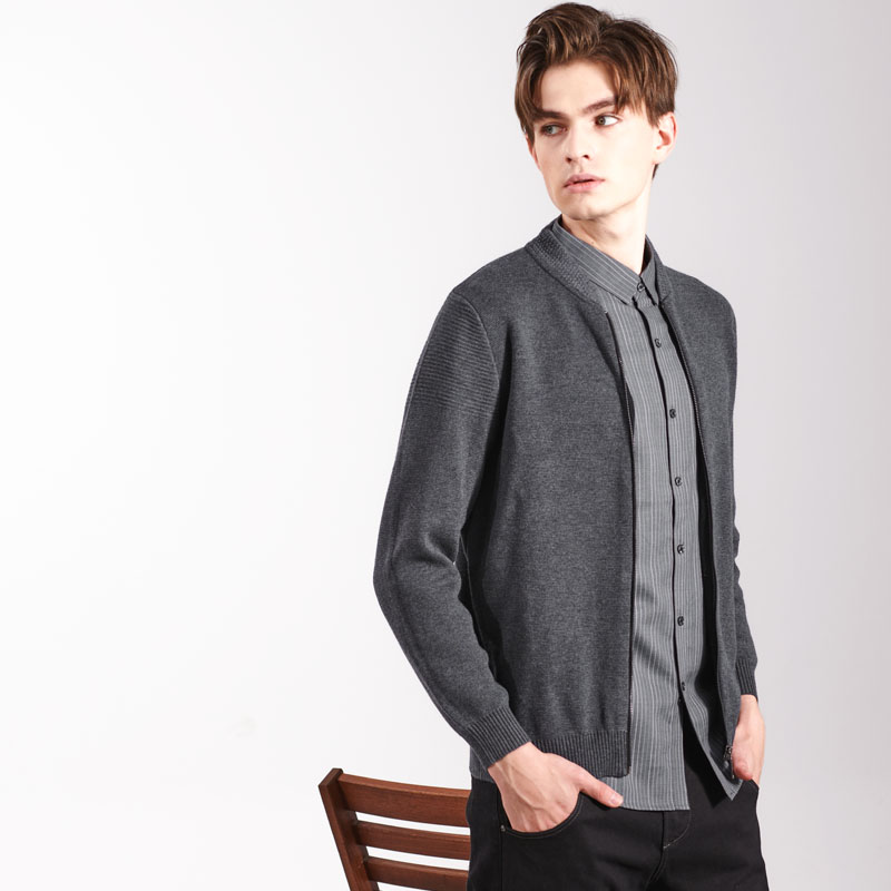 Lässiger Strickjacke für Herren im Business-Stil