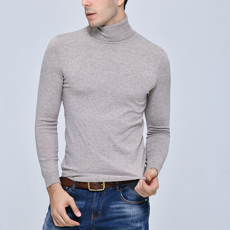 Kurzer Rollkragenpullover